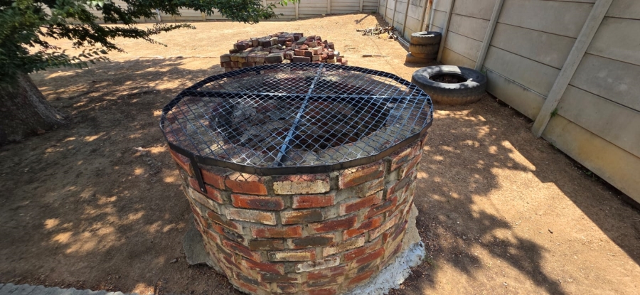 4 Bedroom Property for Sale in Collerville North West